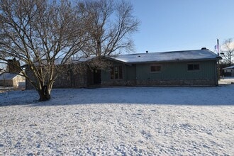 Building Photo - 2803 Walnut Dr