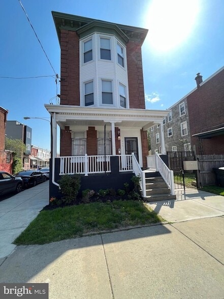 Photo - 933 35 Belmont Avenue Unit 1F