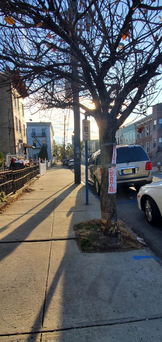 Building Photo - 300 New York Ave