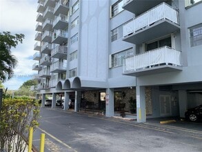 Building Photo - 1470 NE 125th Terrace