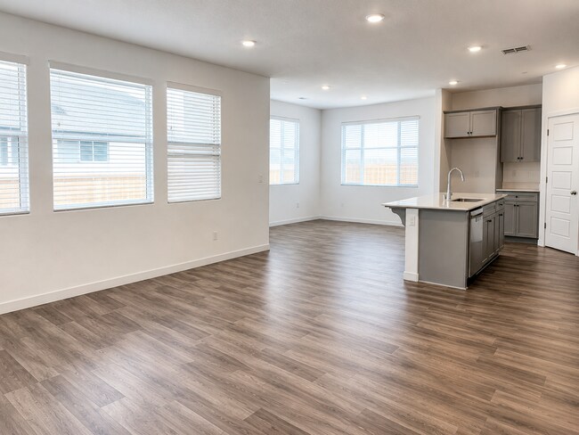 Foto del edificio - 2806 N Applegate Ave