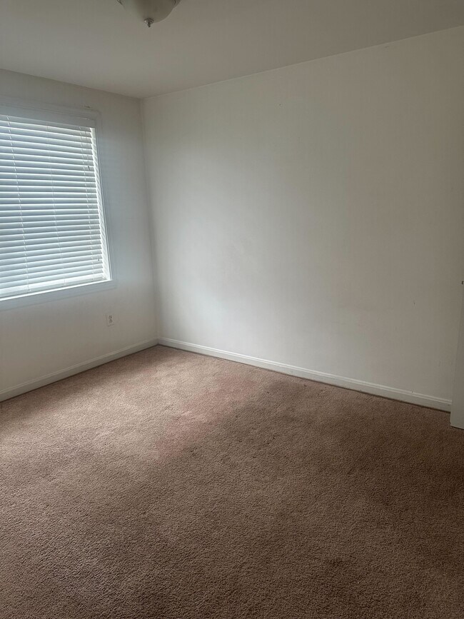 Photo - 2301 Iverson St (Temple Hills, MD) Townhome