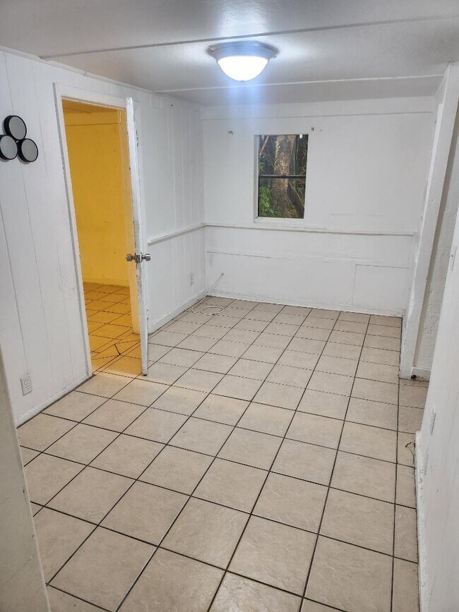 Building Photo - 3334 Edgewood Ave