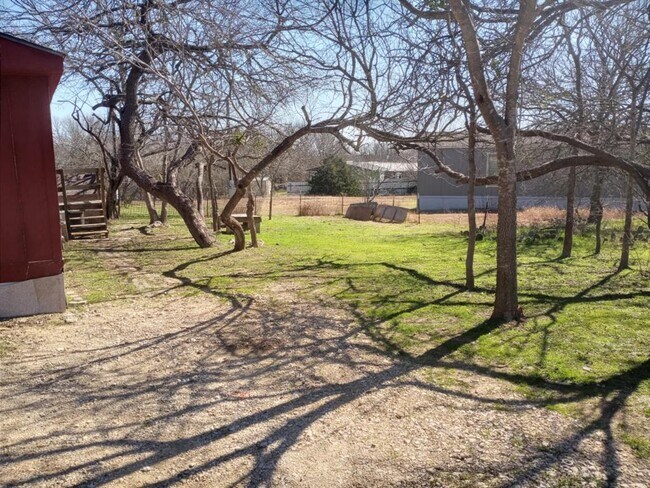 Foto del edificio - 136 Bullfrog Holw