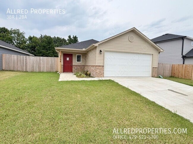 Building Photo - Move in special $300.00 off 1st month's re...