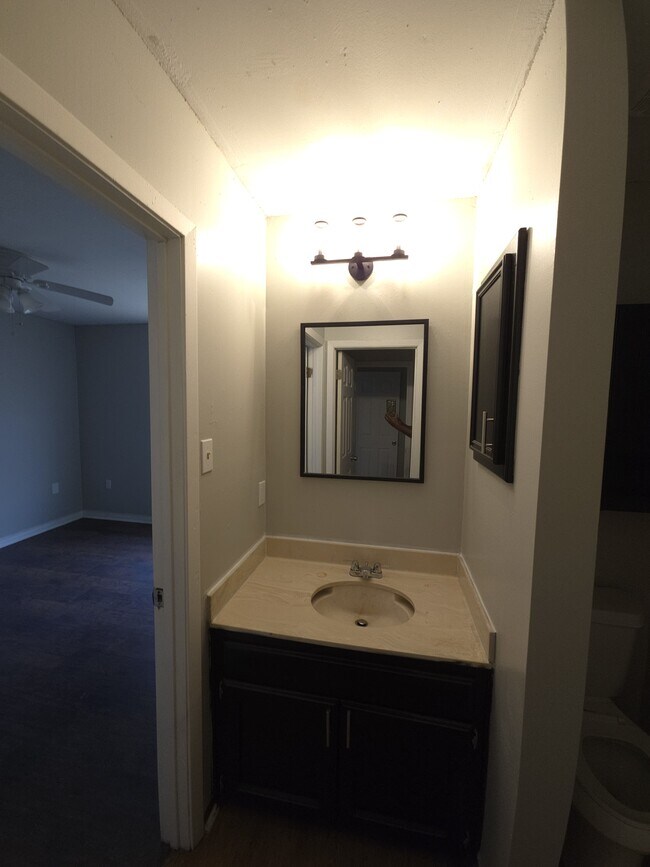 Foto del edificio - 15864 S Sunderland Ave