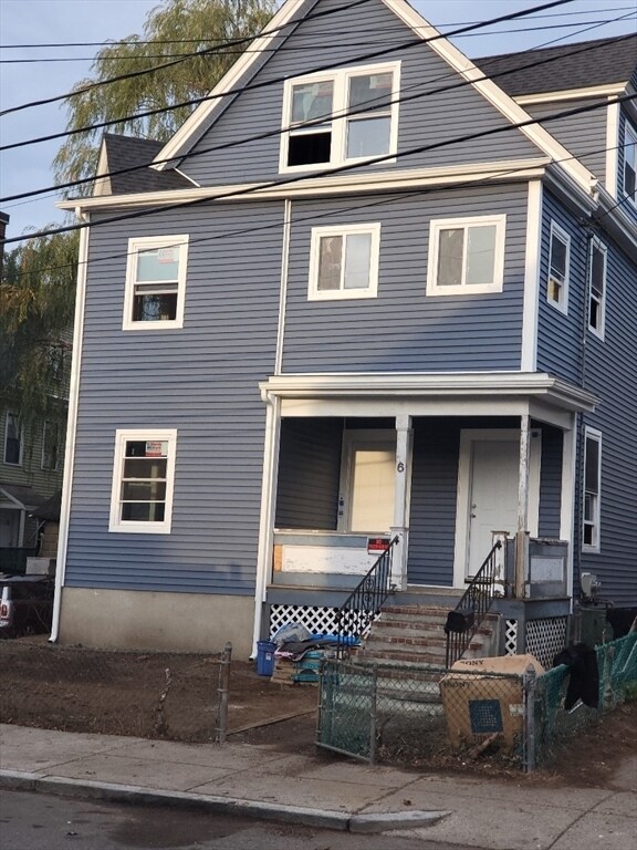 Primary Photo - 6 Monponset St