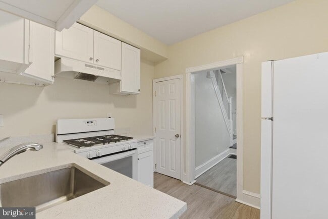 Building Photo - 1611 Dounton St