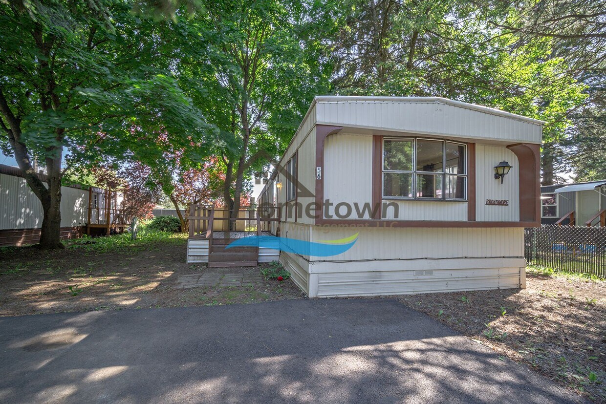 Primary Photo - 2 Bedroom 1 Bathroom Home with Off-Street ...