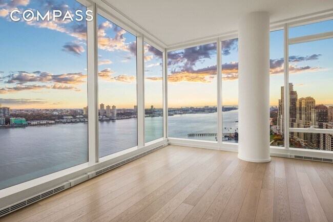 Foto del edificio - 30 Riverside Blvd