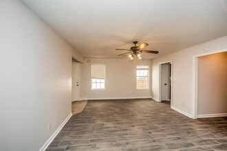 Building Photo - 9204 Lazzini Cove