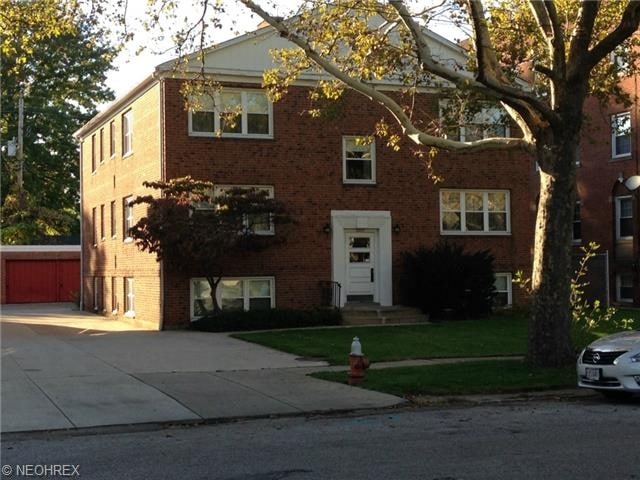 Primary Photo - 3030-3034 S Moreland Blvd