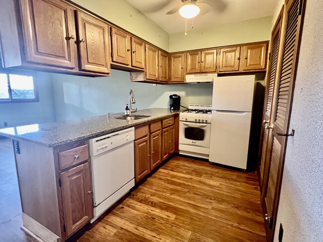 Kitchen - 5 Gray Rock Dr