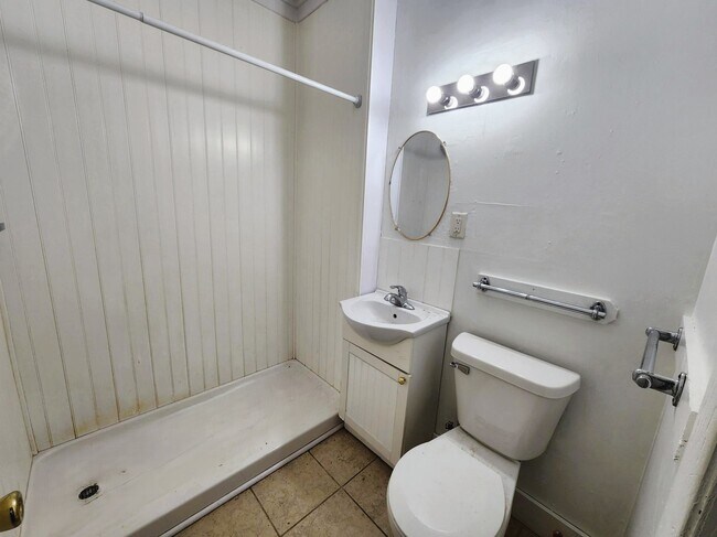 Foto del edificio - 412 S Governor St