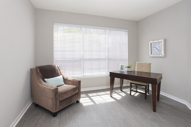 Foto del edificio - Westwood Reserve Apartments