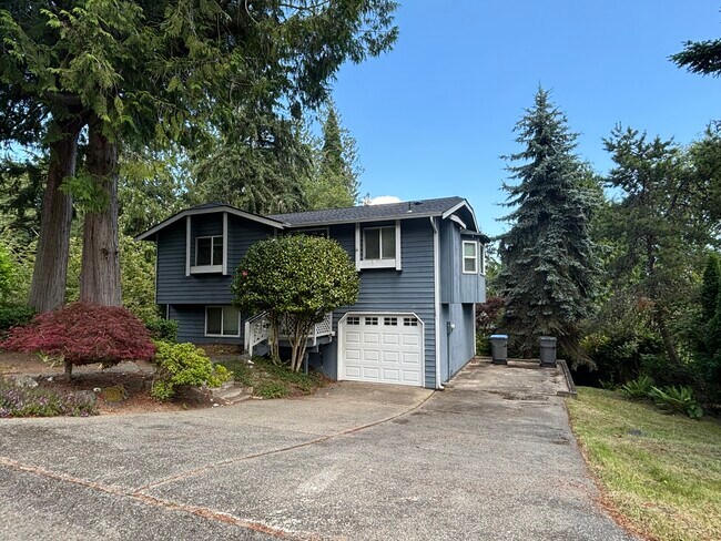 Photo - 5848 Olive Ave NE House