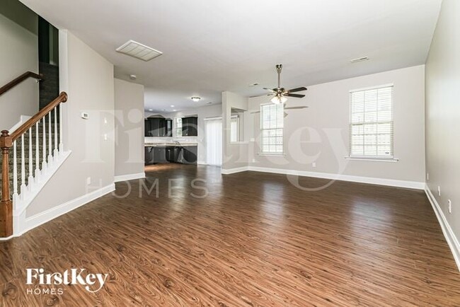 Building Photo - 220 Outwater Ridge Dr