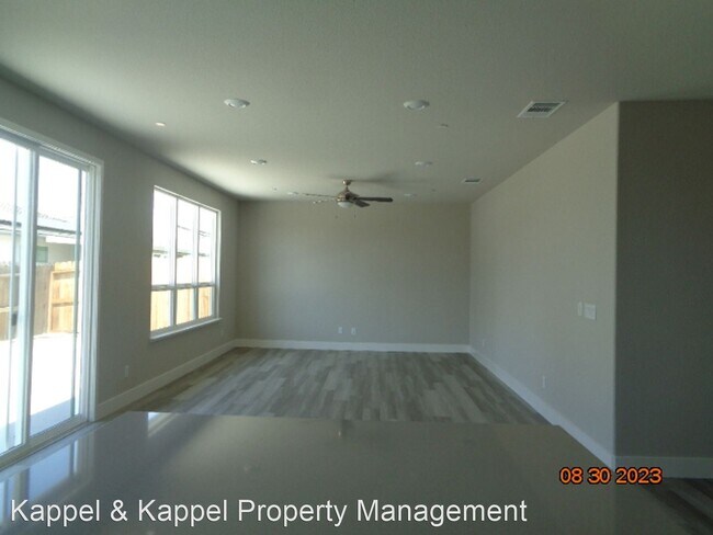 Foto del edificio - 3 br, 2 bath House - 500 Karnail Street