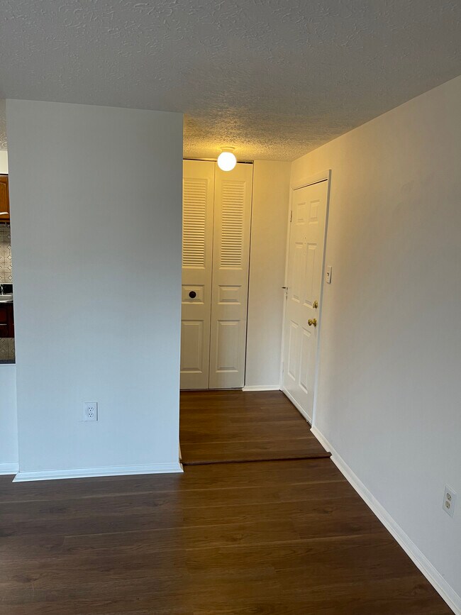 Building Photo - 501 Heather Ridge Dr