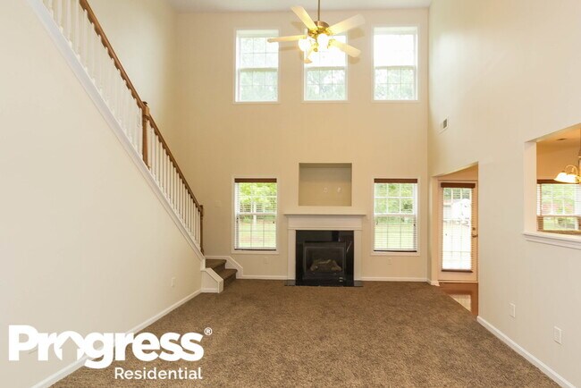 Foto del edificio - 250 Lantana Dr