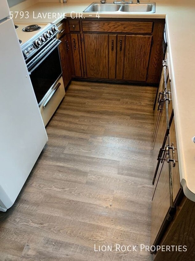 Foto principal - 5793 Laverne Cir N