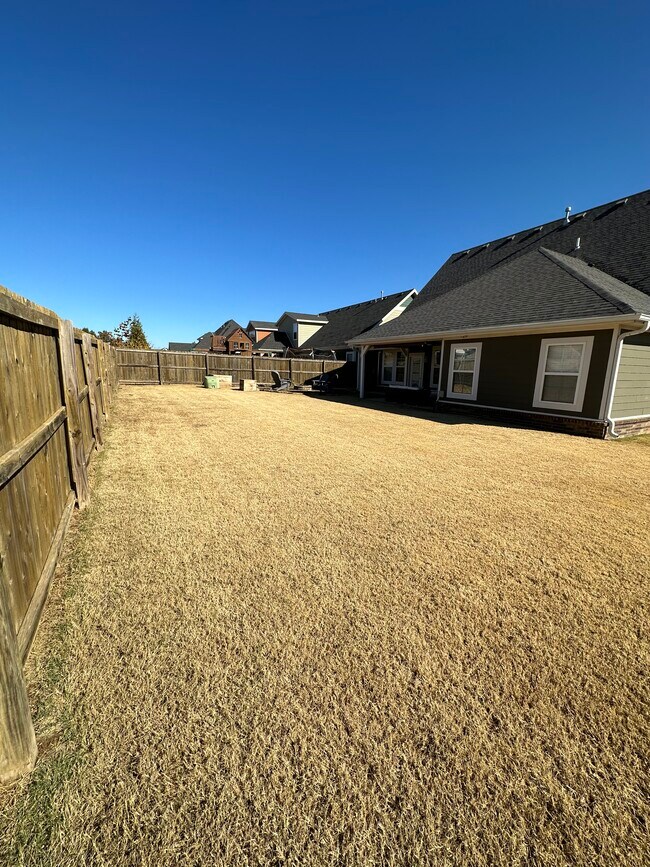 1001 Sloane Sq, Cave Springs, AR 72718 House Rental in Cave Springs