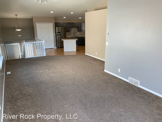 Building Photo - 3 br, 2 bath House - 4326 39 1/2 Ave S, Fargo