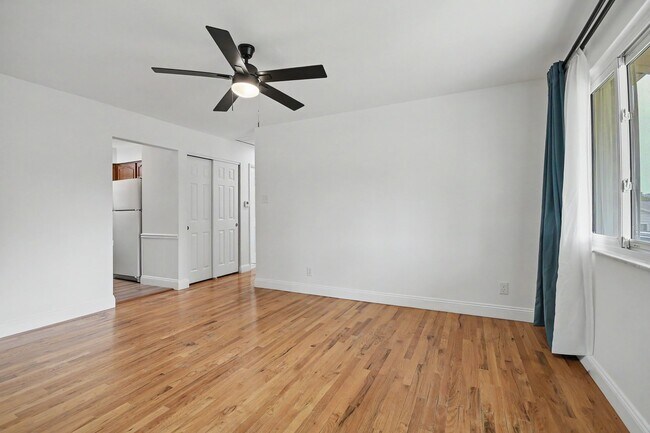 Building Photo - 11247 Fawnhaven Dr