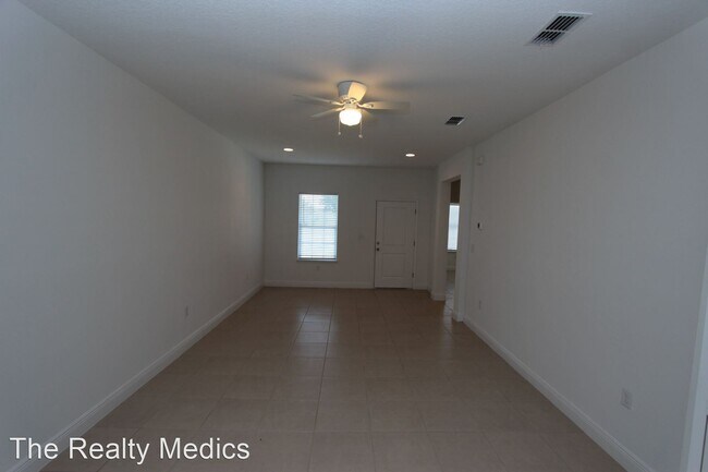 Building Photo - 3 br, 2 bath House - 629 Yak Ct