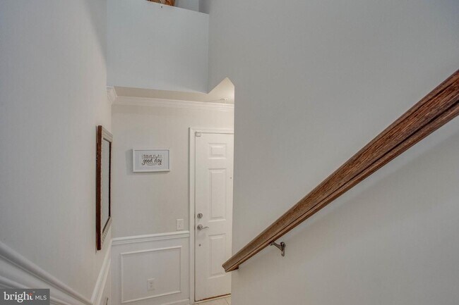 Building Photo - 42707 Wardlaw Ter