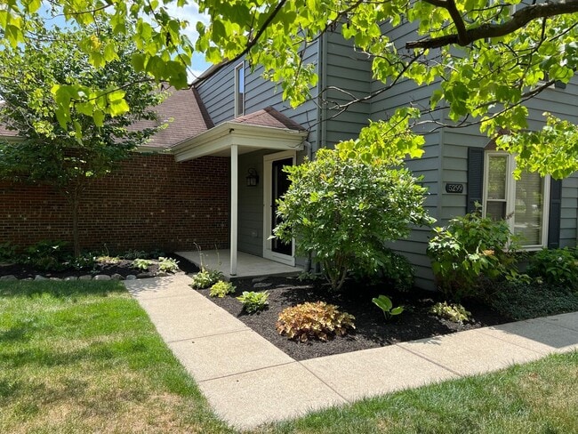 Building Photo - 3 Bedroom Townhome in Dublin, OH