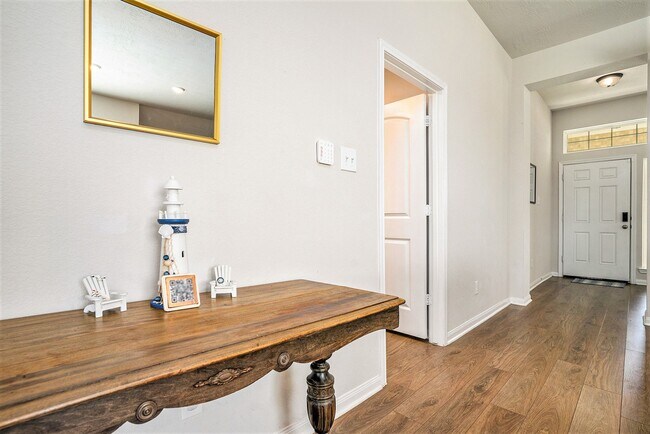 Building Photo - 8302 Tourmaline Wy