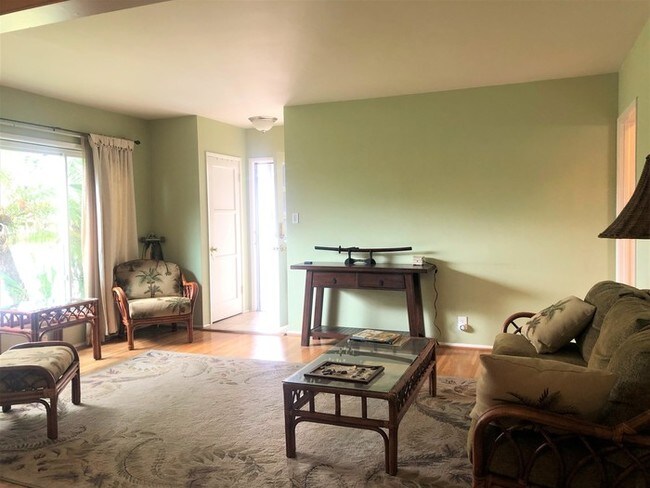 Building Photo - Spacious Lakewood Mutual 2 Bedroom Home