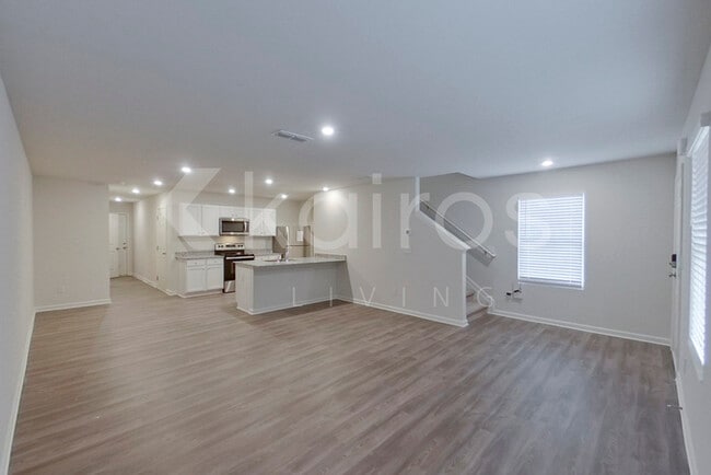 Building Photo - 528 Ivy Brook Way