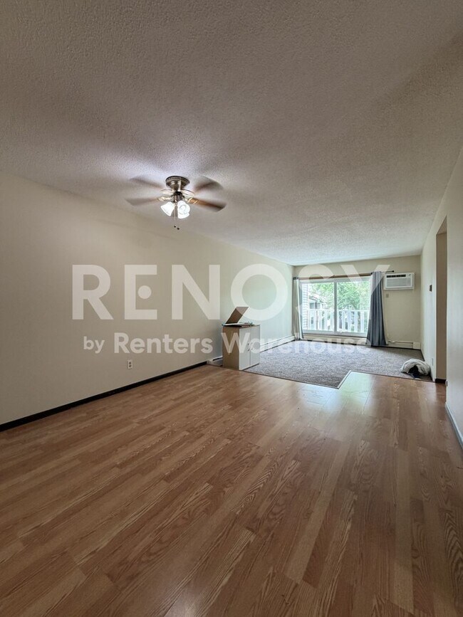 Building Photo - 1601 N Innsbruck Dr