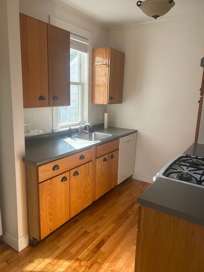 Foto del edificio - Beautiful 3BR/1.5BA Home Available Septemb...