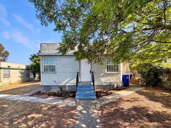 Building Photo - Charming 1BD/1BA Home in Golden Hill W/ Fu...