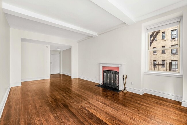 Building Photo - 71 Park Ave