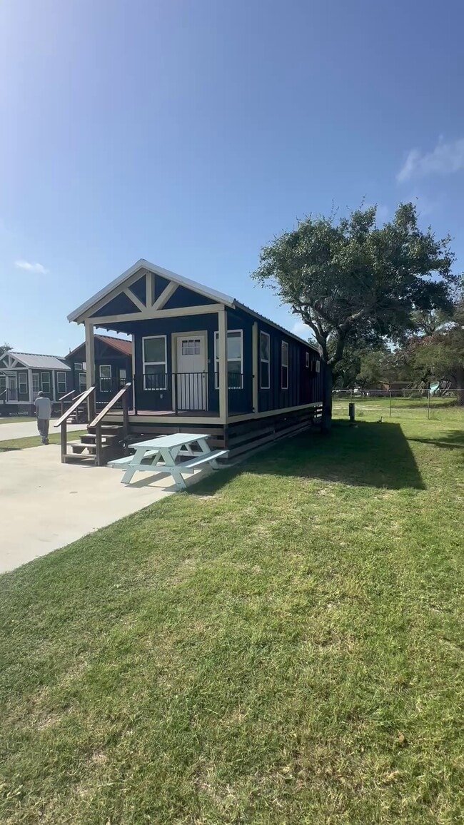Building Photo - 1222 Hwy 35 S