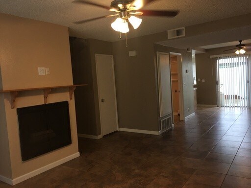 Foto del edificio - Great Floor Plan! 2 Bedroom 2 Bathroom Tow...