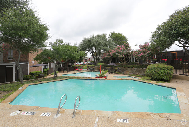 6 Eleven Lamar Apartments Rentals - Arlington, TX | Apartments.com