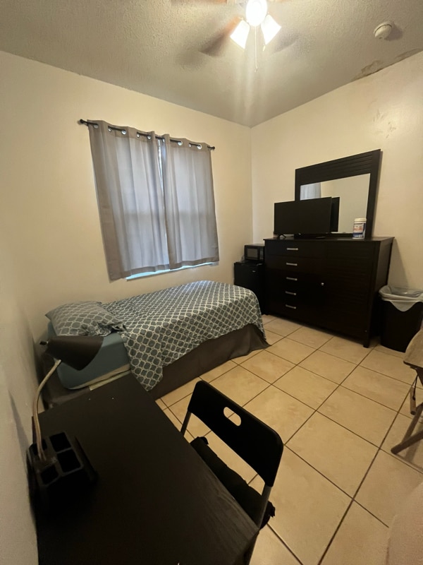 Foto del edificio - 4277 NE 10th Ct