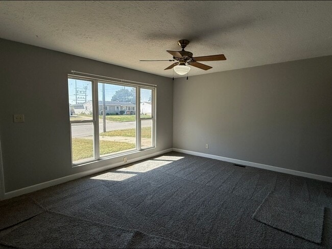 Building Photo - Meadowlark Ranch! 3 bed, 1 bath