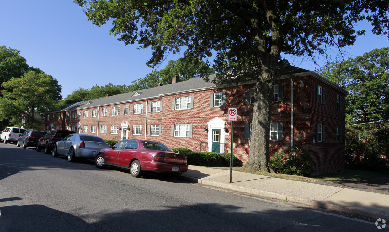 Primary Photo - Virginia Gardens Apartments