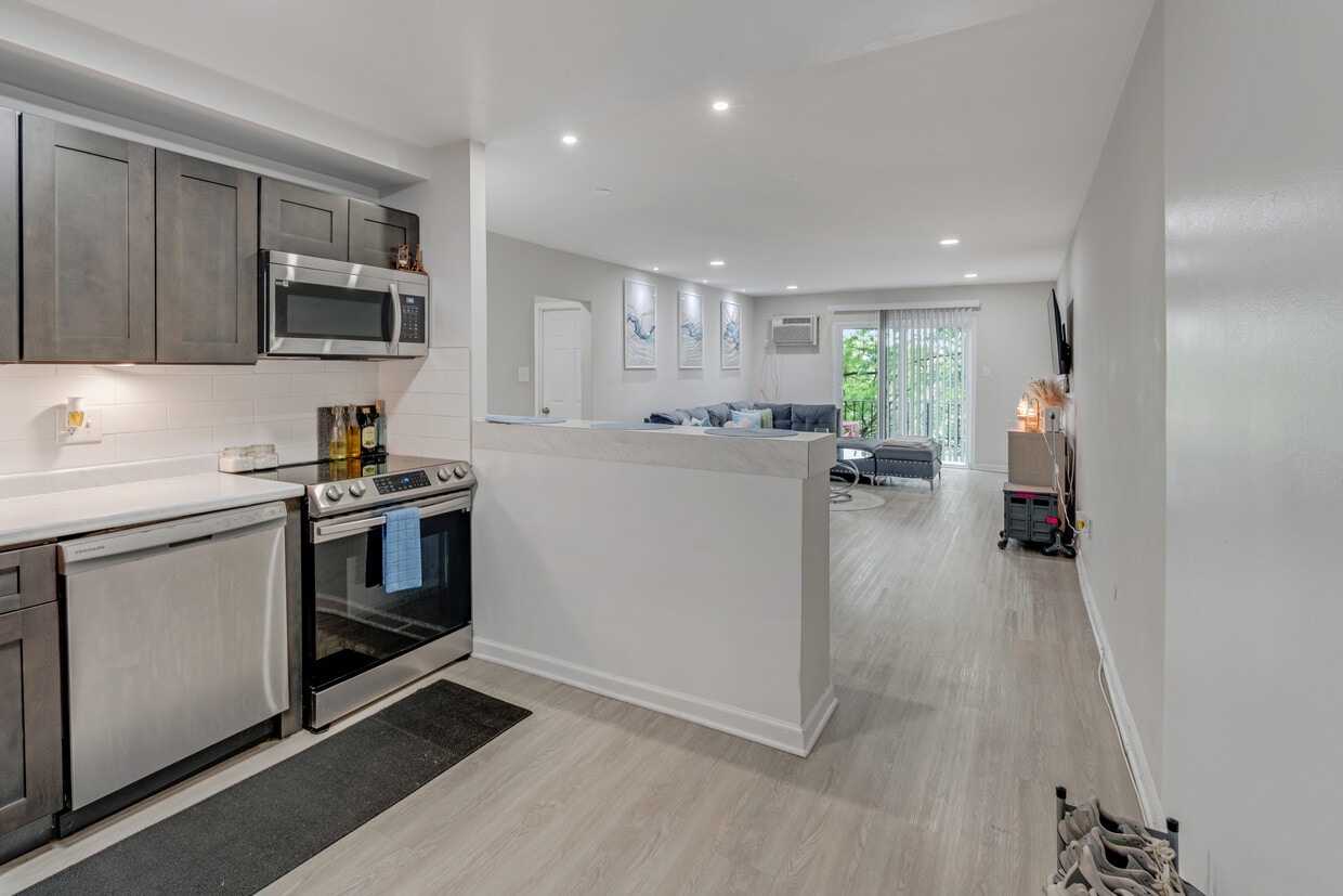 Primary Photo - Llanerch Place Apartments