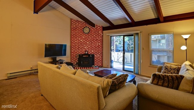 Building Photo - 3 br, 2.5 bath Condo - Mountain Shadows 57