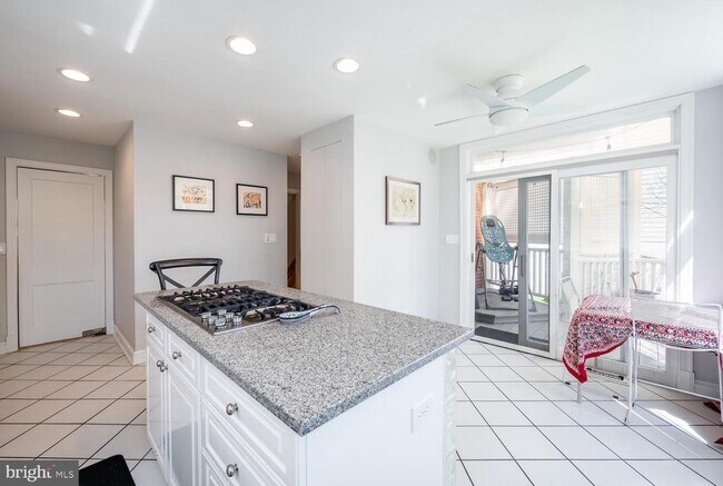 Foto del edificio - 6034 21st St N