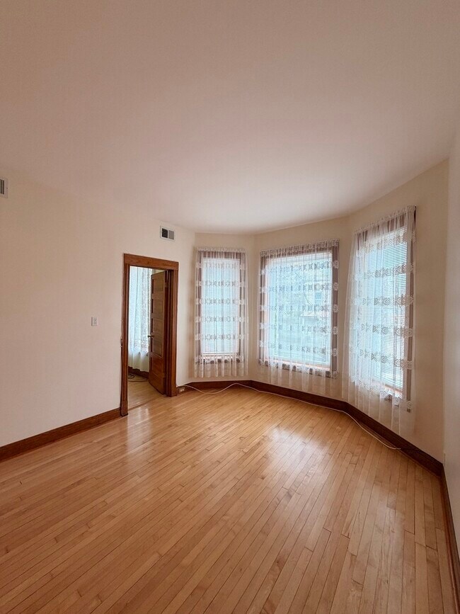 Foto del edificio - 2613 W Walton St