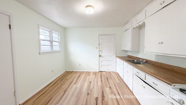 Foto del edificio - 2814 3rd St