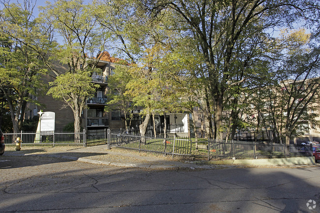 Building Photo - Crown Hill Terrace